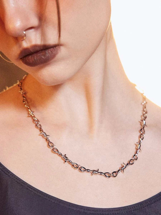 Collar de Alambre de Púas